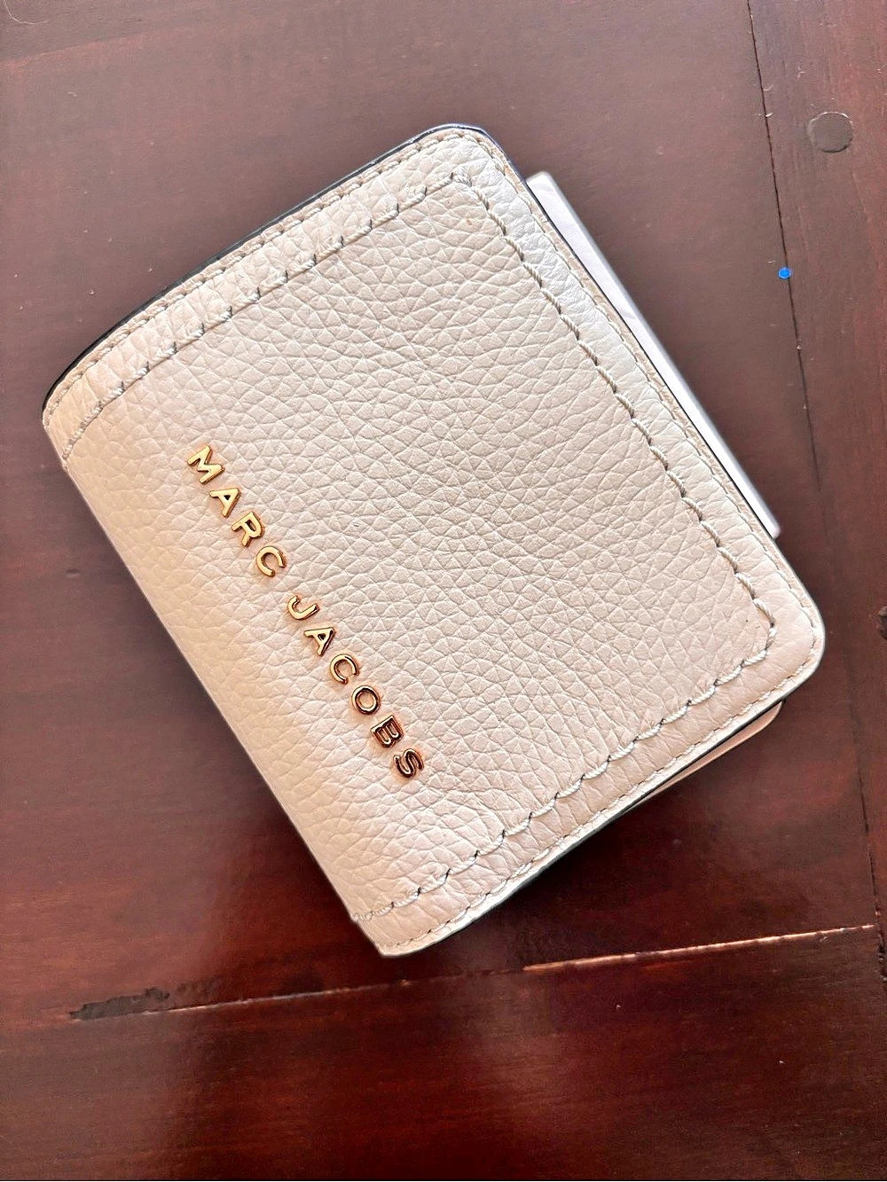 Marc Jacobs Compact Wallet crème NWT